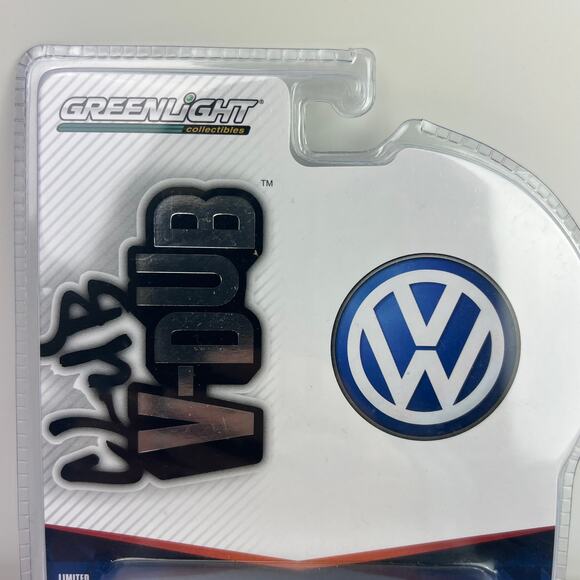 1:64 GreenLight *CLUB V-DUB R17* GULF OIL 1968 Volkswagen Type 2 BUS New - Picture 5 of 13